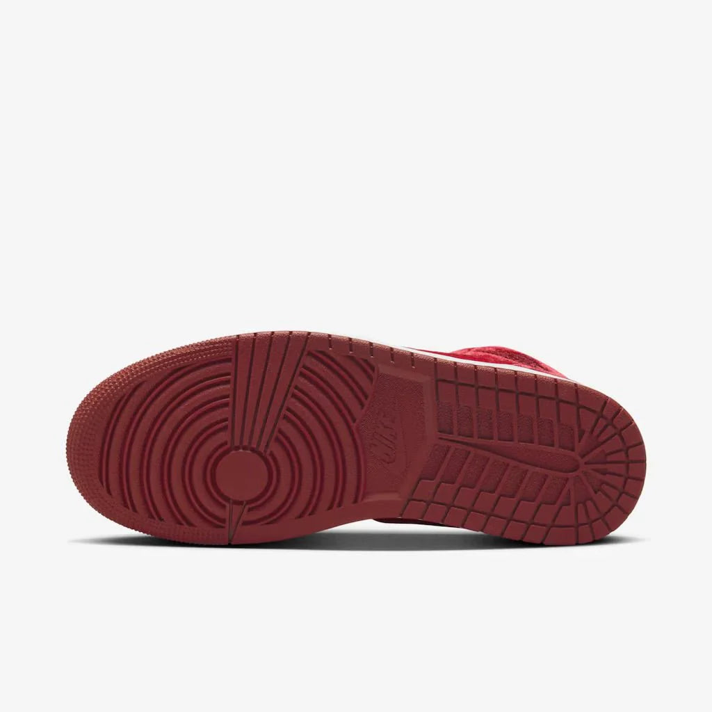 Air Jordan 1 Mid SE Red Velvet Vermelho
