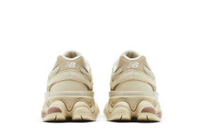 New Balance 9060 Bone Sparrow Marrom