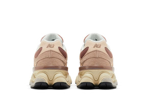 New Balance 9060 Sparrow Flat Taupe Marrom